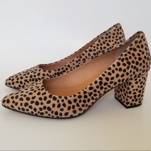 New corso como low heels animal print tan sz 7.5